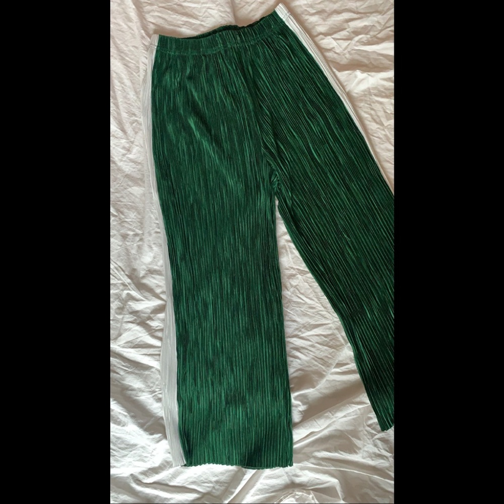 Urban outfitters accordion pant